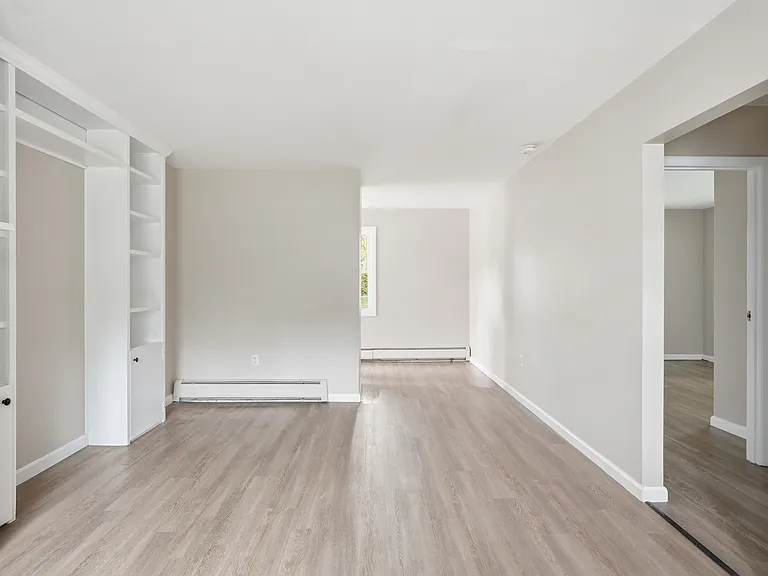 16 Lakewood Pkwy #A — Photo 5