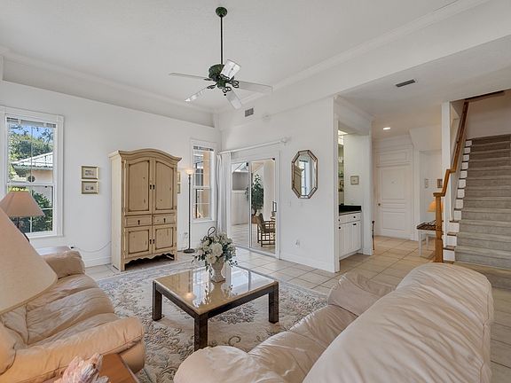 5th image of 929 Turtle Cove Ln
