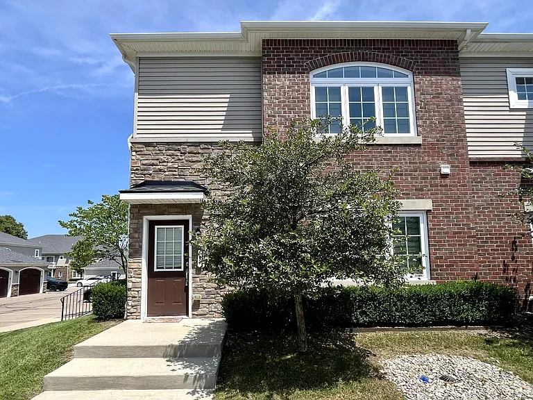 5619 Arbor Chase Dr — Photo 2