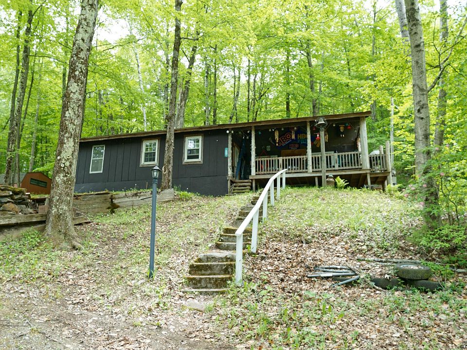 1st image of 526 Birch Hill Way
