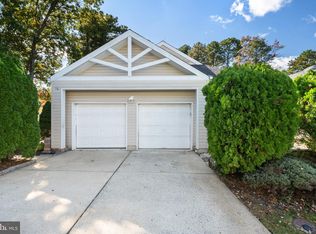 16 Newport Rd, Manahawkin, NJ 08050