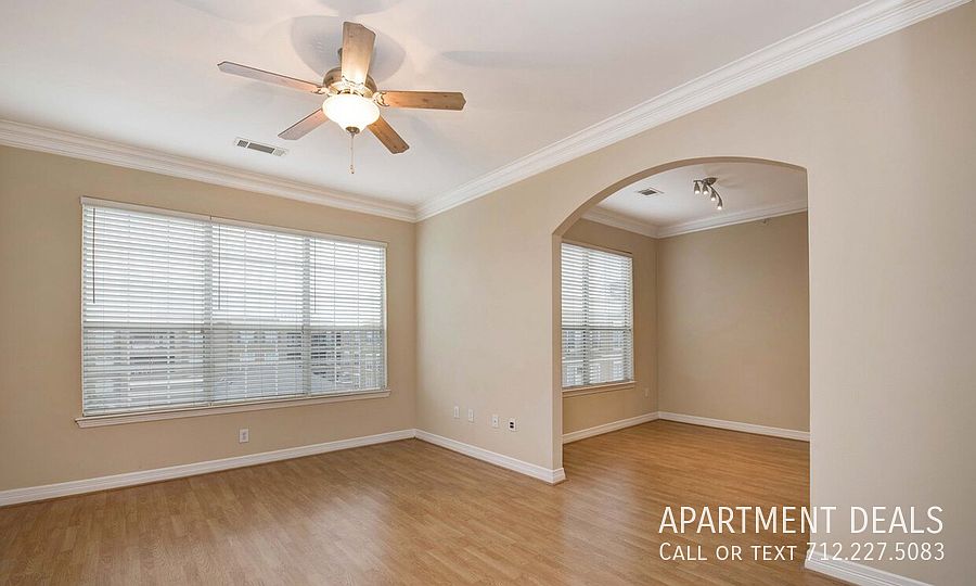 1st image of 3226 Louisiana St #337