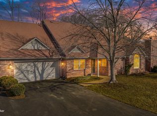 9307 Springmont Pl, Louisville, KY 40241