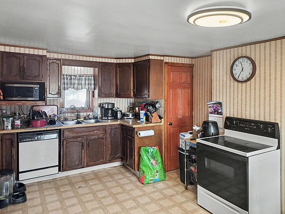 5th image of 27923 E Branch Rd