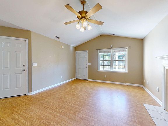 3rd image of 212 Forest Park Drive