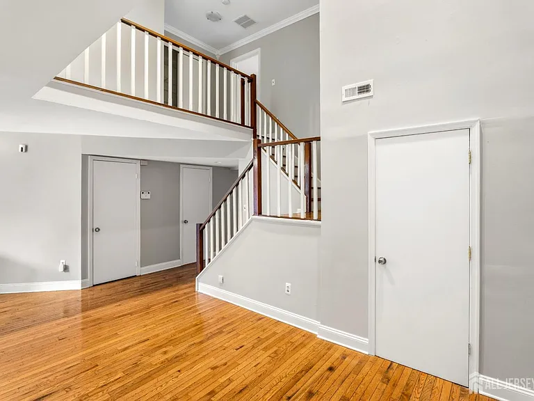 88 Wilshire Ct — Photo 14