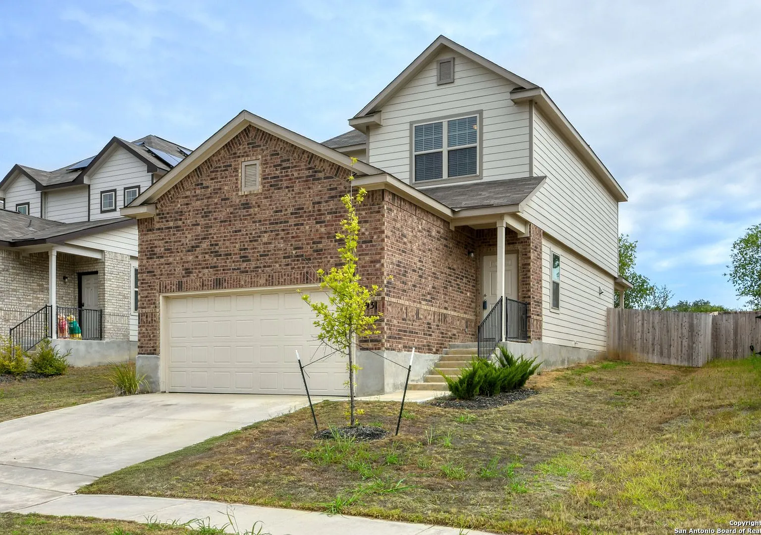 Spacious 4-Bedroom Home In Somerset Trails — Photo 2