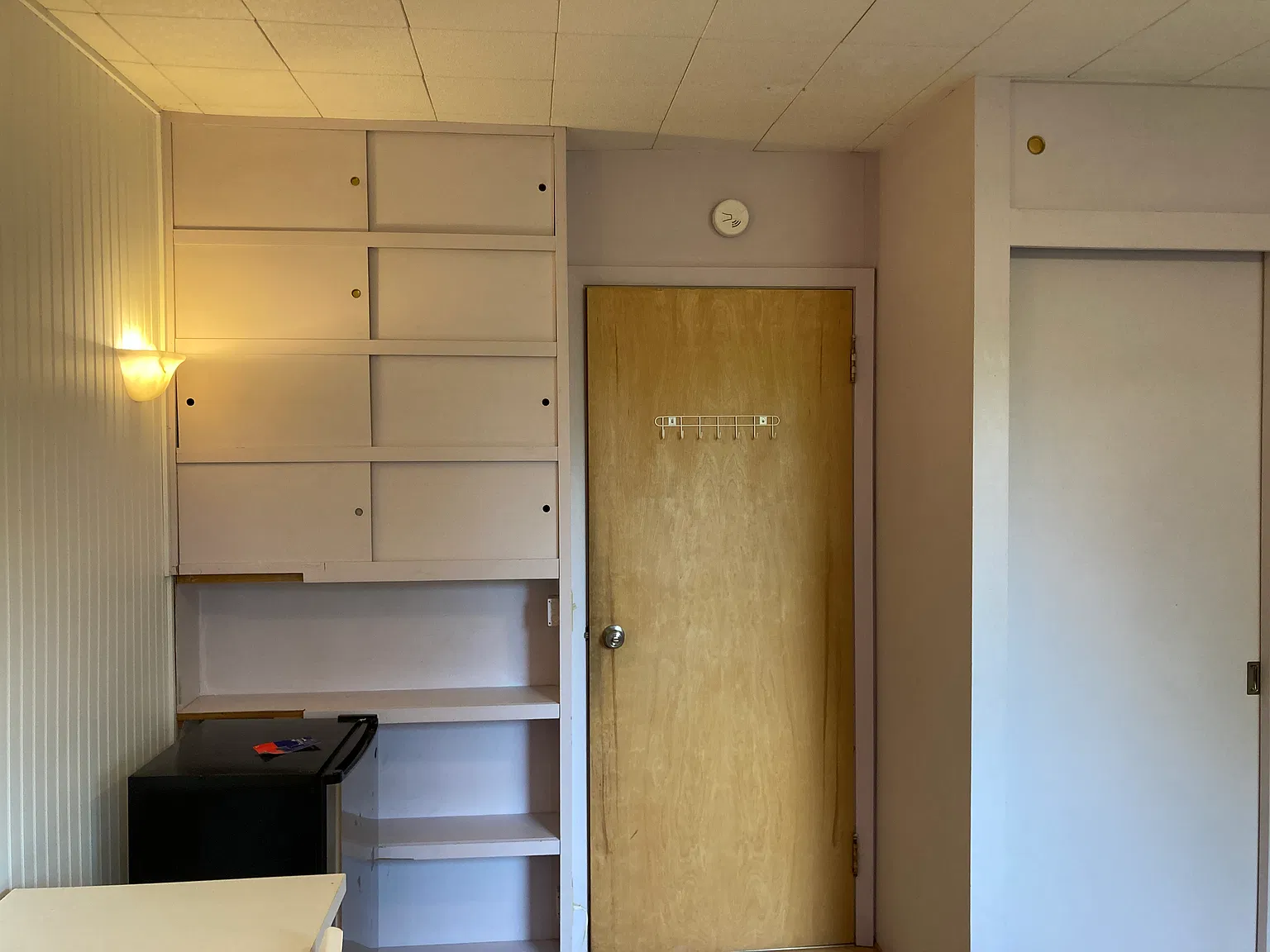 8 bed, 2800 sqft, $1,200 — Photo 3