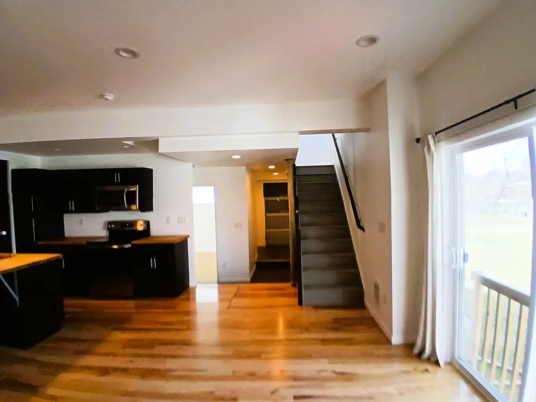 1 Hemstreet Ave — Photo 16