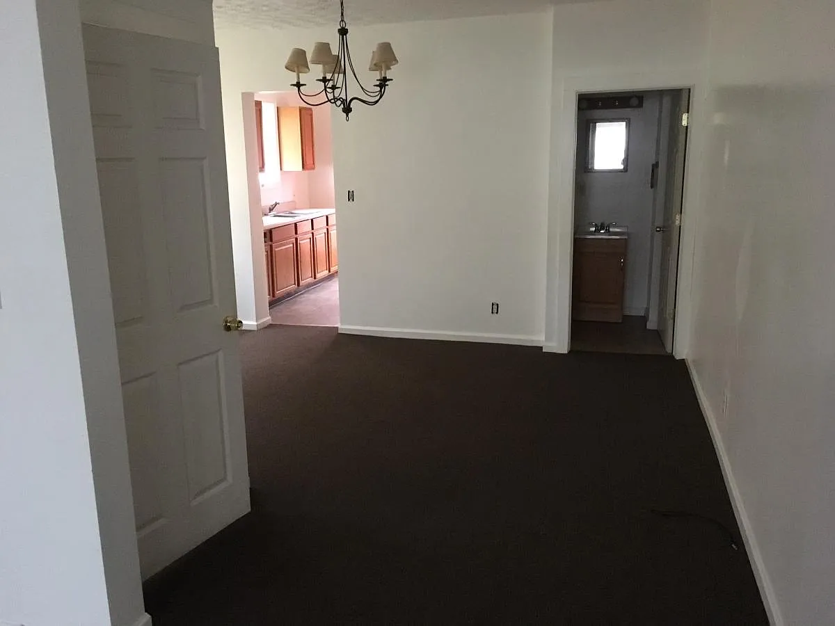 135 Huron Street — Photo 3