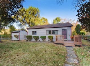 89 Lake Shore Dr, Mahopac, NY 10541