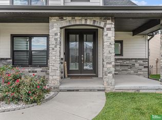 3319 Robyn Rdg, Fremont, NE 68025