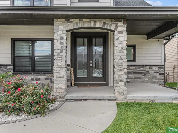 3319 Robyn Rdg, Fremont, NE 68025