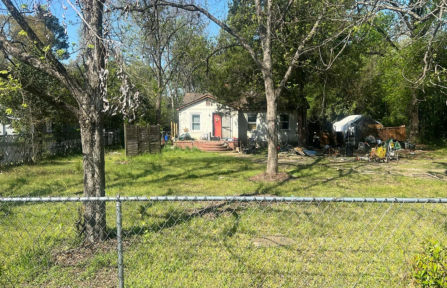 733 N Davis Dr photo 1