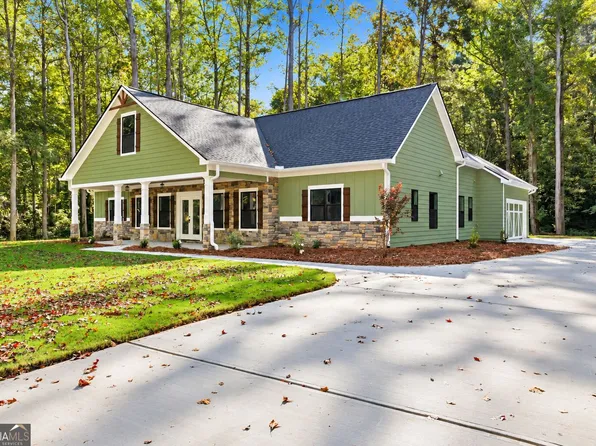 324 Fern Valley Dr, Toccoa, GA 30577