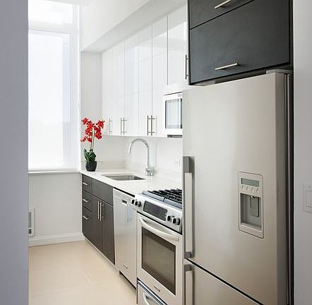 5th image of 795 Columbus Ave APT 15A