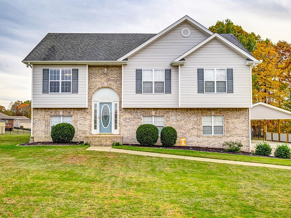1st image of 1045 Rosewood Dr