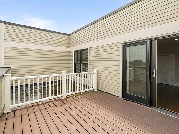 3rd image of 375 Market St #4022
