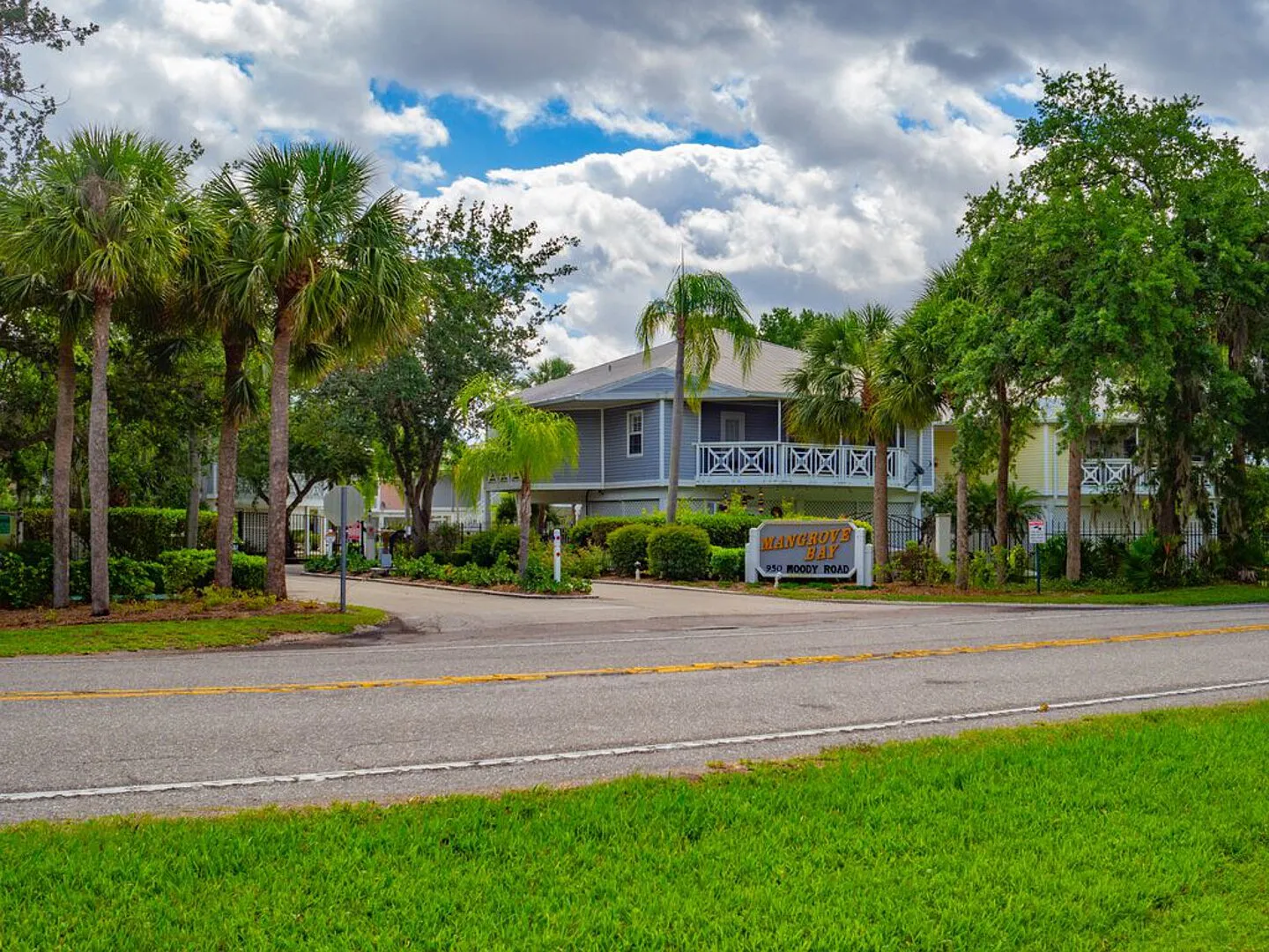 Quiet Oasis in North Fort Myers — Photo 1