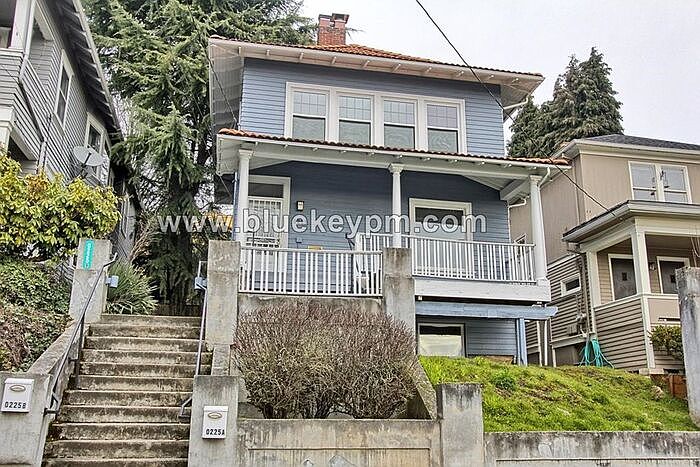 1st image of 225 S Hamilton St #B