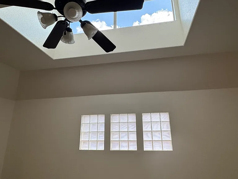 5967 Hidden Creek Ln — Photo 32