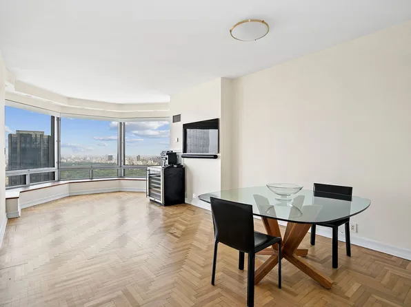 301 W 57th St APT 51B, New York, NY 10019