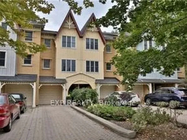 85 Brant St, Oakville, ON L6K 2Z5