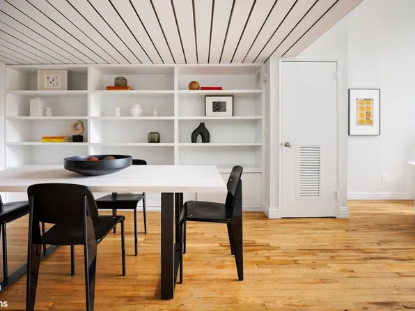 421 Hudson Street image 4 of 9