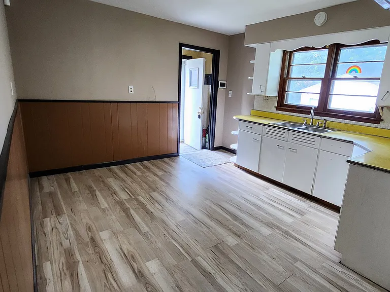 2116 W Kettelle St — Photo 9