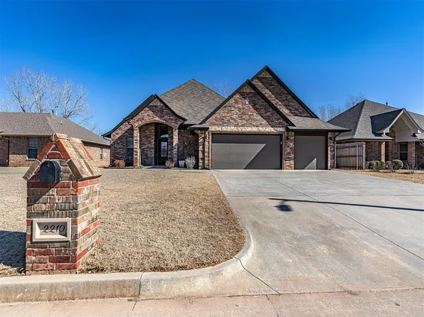 2210 Brook Dr, Choctaw, OK 73020
