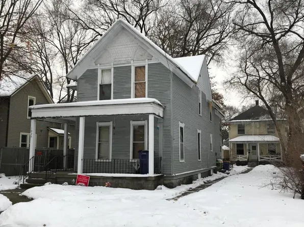 1025 Alpine Ave NW, Grand Rapids, MI 49504