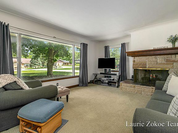 3rd image of 665 Oakleigh Ave NW