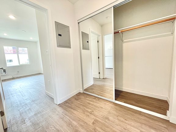4th image of 3900 Nicolet Ave #10A