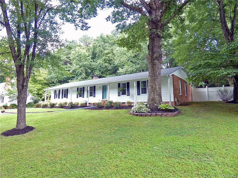 1st image of 401 N Pinetta Dr