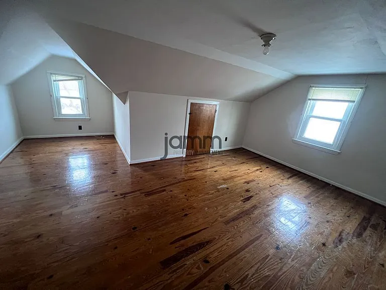 6227 Traymore Ave — Photo 10