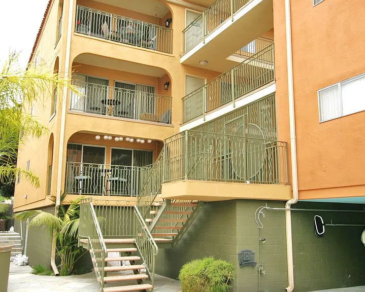 215 Euclid Avenue — Photo 17