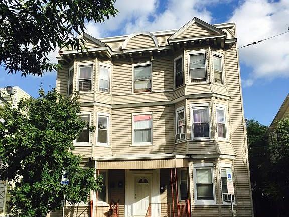 2nd image of 114 S 14th St