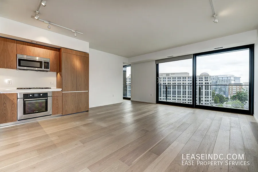 2 bed, 2.5 bath, 1124 sqft, $5,750 — Photo 3