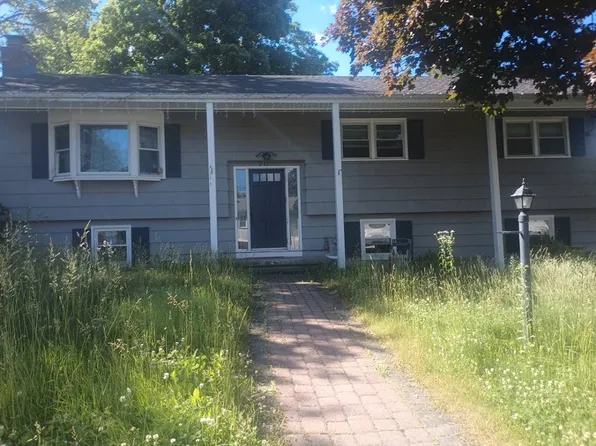 271 Meadowview Dr, Torrington, CT 06790