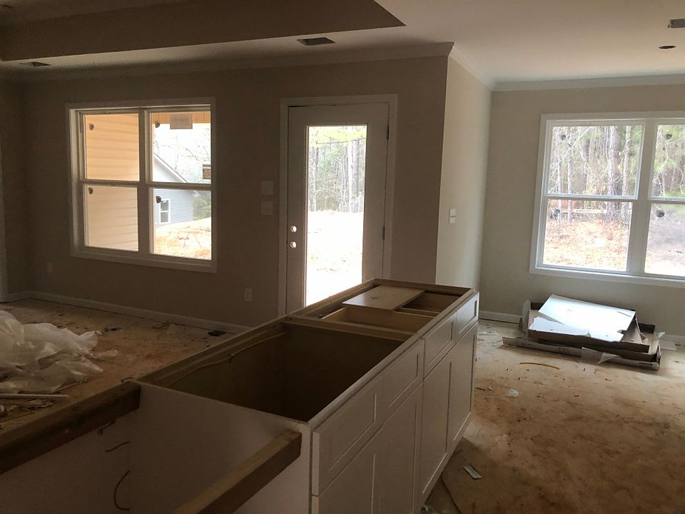 2nd image of 4053 Bearmont Rd