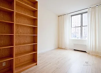 Rented by Warburg