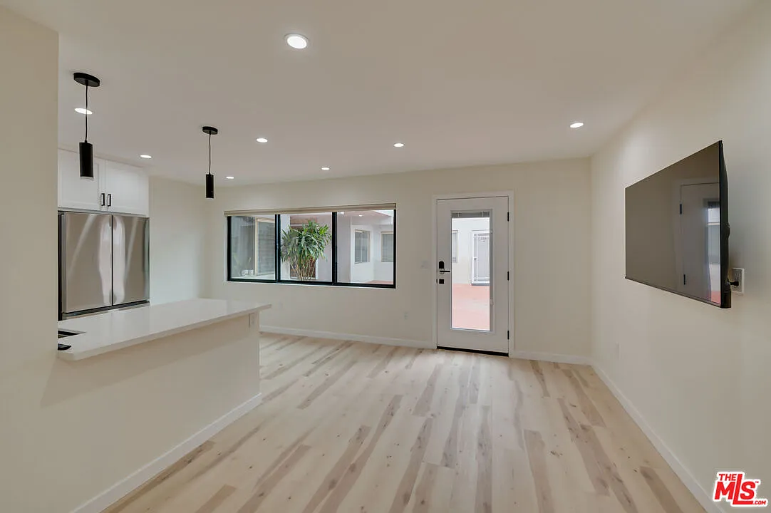 1 bed, 750 sqft, $3,450 — Photo 2
