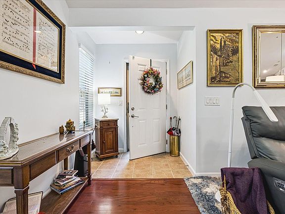 3rd image of 1668 W Southfield Cir