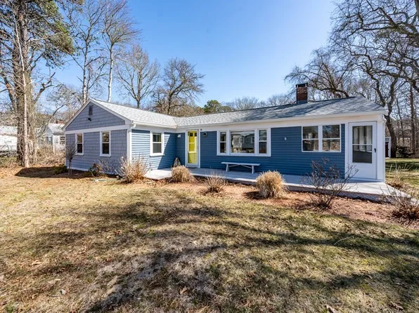 16 Priscilla St, Barnstable, MA 02630