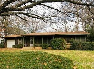 207 University Dr, Arlington, TX 76013