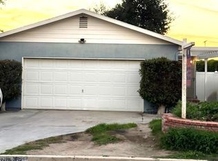 10549 Rhodesia Ave, Sunland, CA 91040