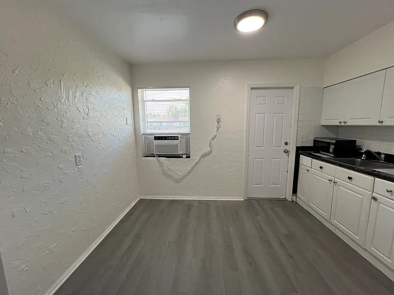 626 S Federal Hwy #8 — Photo 8