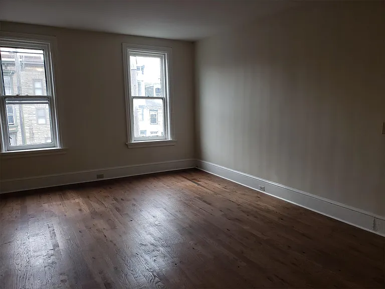 923 N 2nd St #2F — Photo 7