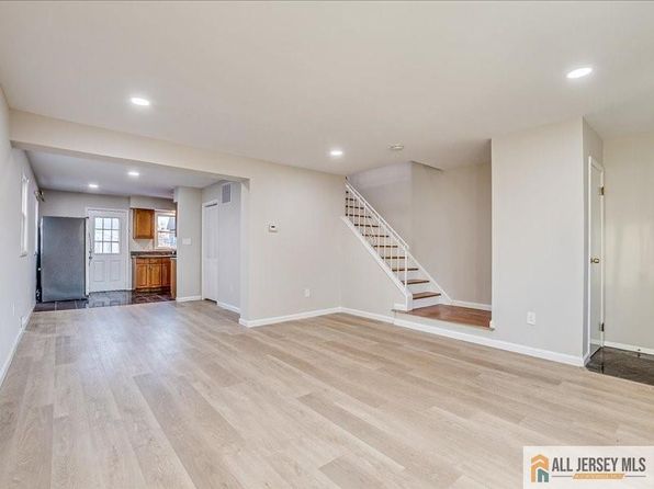 11 Hyde Ave, Iselin, NJ