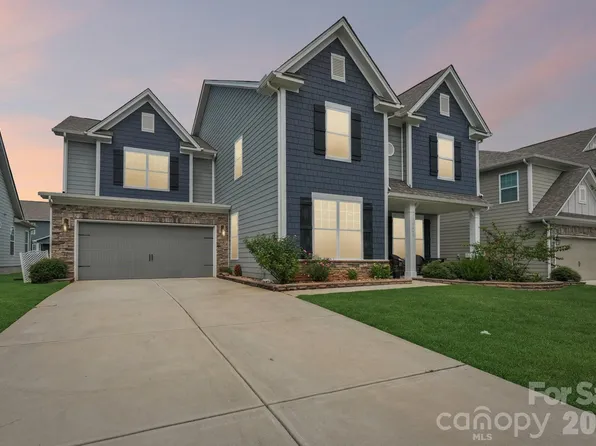 1093 Thoroughbred Dr, Iron Station, NC 28080